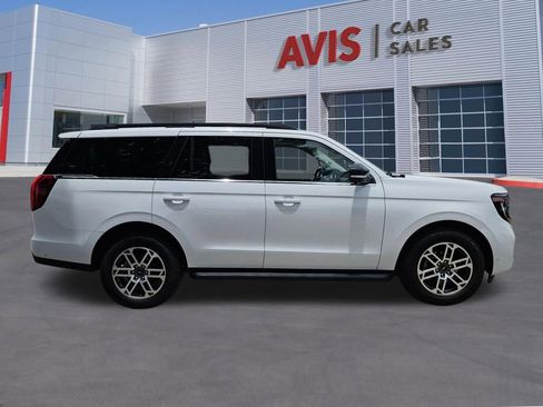 Used 2025 Ford Expedition Active AWD/4WD image 7