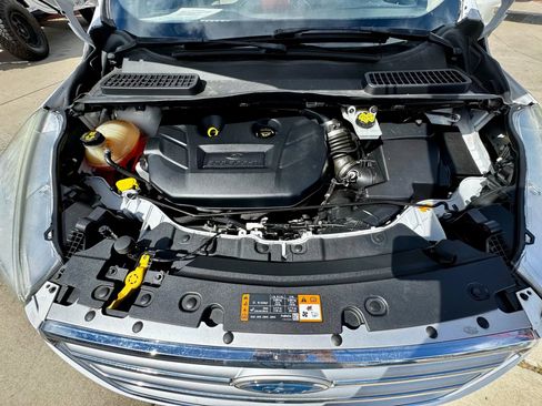 Used 2017 Ford Escape SE image 17