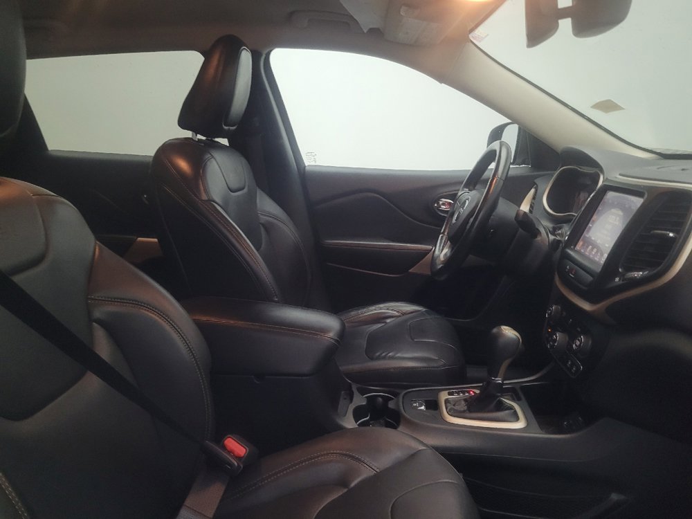 Used 2018 Jeep Cherokee Limited FWD image 21