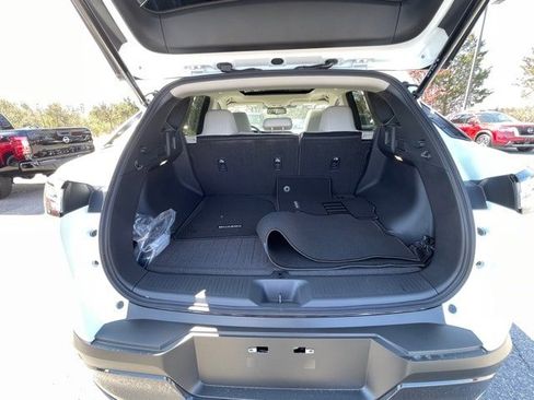 New 2025 Nissan Murano SL image 18