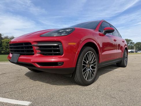 Used 2021 Porsche Cayenne AWD/4WD image 19