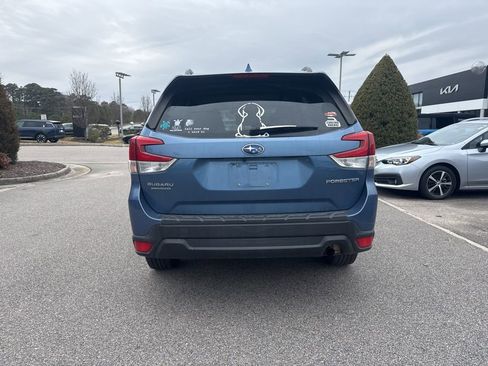 Used 2020 Subaru Forester Premium image 4