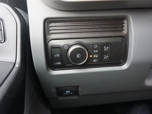 Used 2024 Ford F250 XL w/ XL Chrome Package image 5