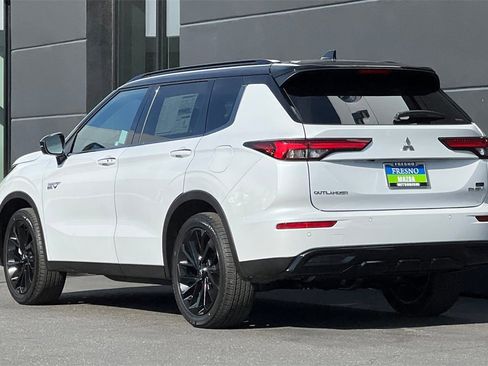 New 2025 Mitsubishi Outlander SEL Black Edition image 7