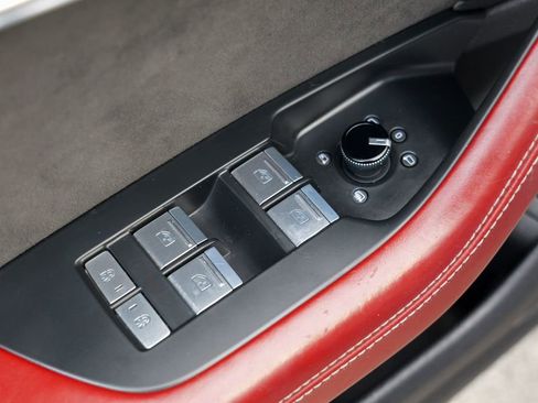 Used 2021 Audi S6 Prestige w/ Prestige Package image 19