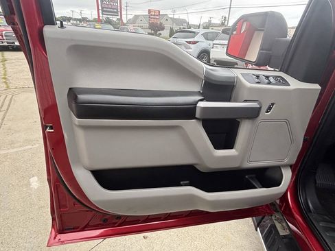 Used 2019 Ford F150 XLT w/ Equipment Group 302A Luxury AWD/4WD image 21
