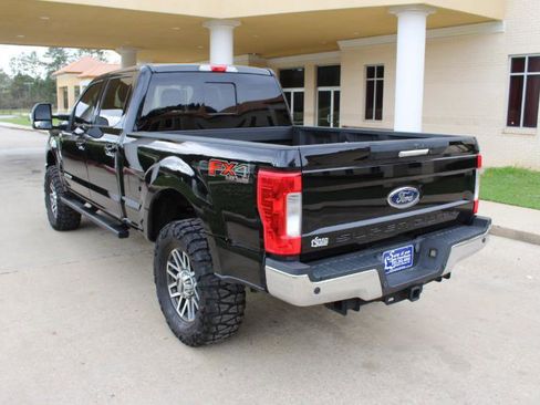Used 2017 Ford F250 Lariat w/ FX4 Off-Road Package image 12