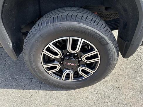 Used 2022 GMC Sierra 2500 AT4 w/ AT4 Premium Plus Package image 29