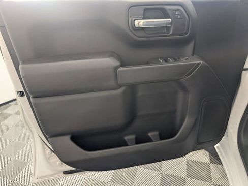 Used 2023 Chevrolet Silverado 1500 Custom AWD/4WD image 10