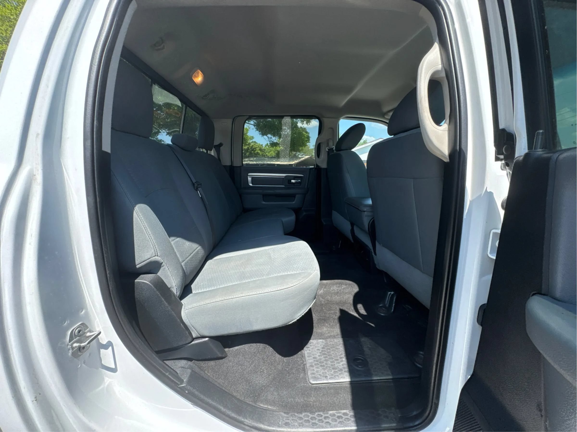 Used 2016 RAM 2500 SLT AWD/4WD image 24