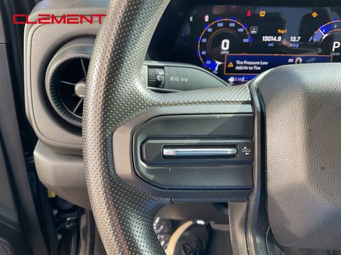 Used 2024 Chevrolet Colorado W/T RWD image 10