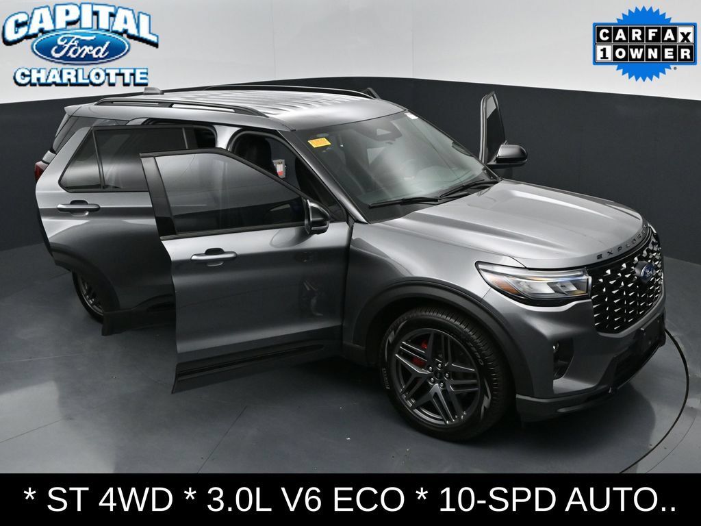 Used 2025 Ford Explorer ST AWD/4WD image 39