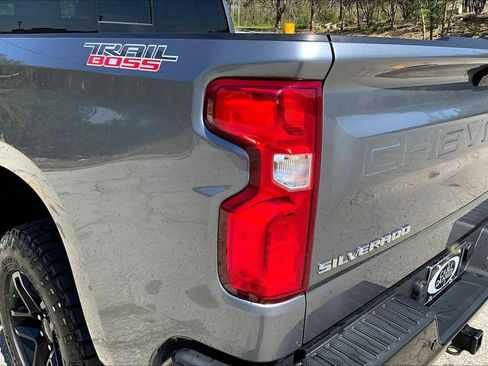 Used 2022 Chevrolet Silverado 1500 LT Trail Boss w/ LT Trail Boss Premium Package image 28