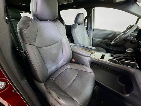 New 2026 Toyota Sienna Platinum AWD/4WD image 26