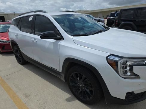 Used 2023 GMC Terrain SLT w/ Tech Package FWD image 1