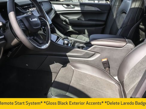 New 2025 Jeep Grand Cherokee Altitude image 5