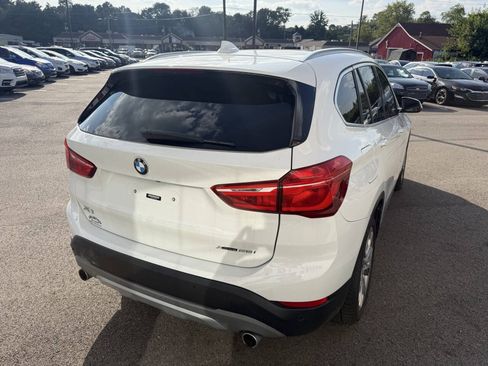 Used 2018 BMW X1 xDrive28i w/ Premium Package Essential AWD/4WD image 8