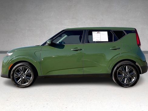 Used 2022 Kia Soul EX image 3