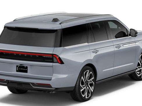 New 2026 Lincoln Navigator Reserve AWD/4WD image 26