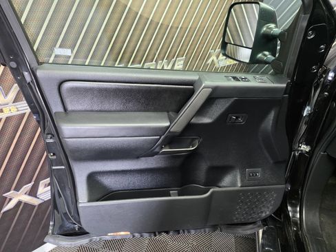 Used 2012 Nissan Titan SV image 17