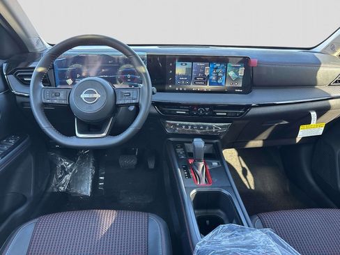 New 2026 Nissan Kicks SR w/ SR Premium Package image 8