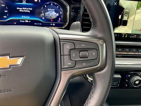 Used 2023 Chevrolet Silverado 1500 High Country w/ Technology Package AWD/4WD image 24