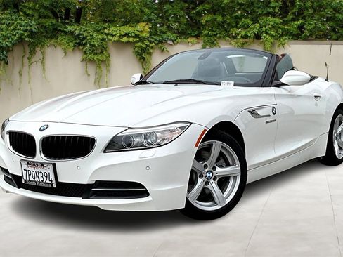 Used 2016 BMW Z4 sDrive28i image 3