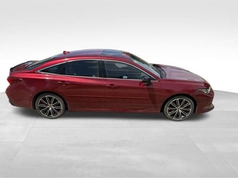 Used 2022 Toyota Avalon Touring FWD image 2