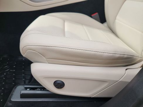 Used 2025 Mercedes-Benz GLE 350 4MATIC image 22