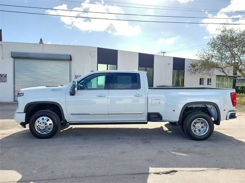 New 2026 Chevrolet Silverado 3500 High Country w/ Technology Package image 2