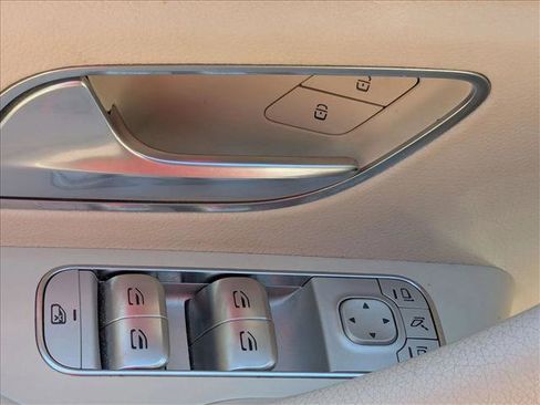 Used 2022 Mercedes-Benz GLE 350 image 13