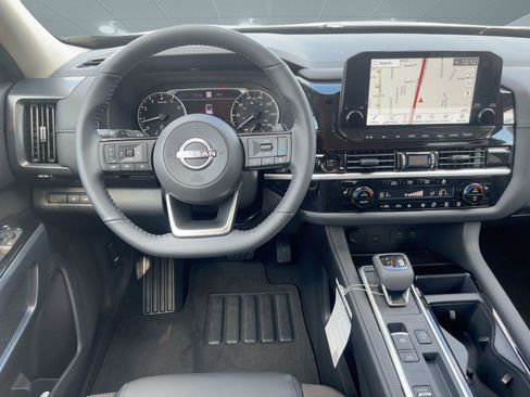 New 2025 Nissan Pathfinder SL image 26