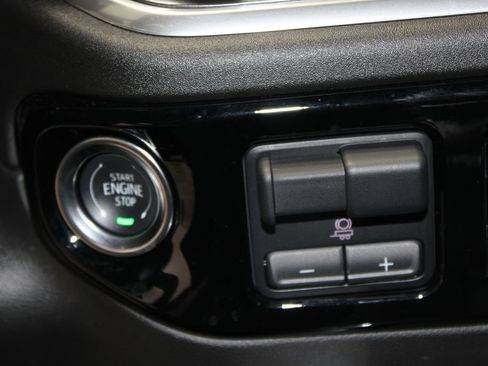 Used 2025 Chevrolet Silverado 1500 High Country w/ High Country Premium Package AWD/4WD image 31
