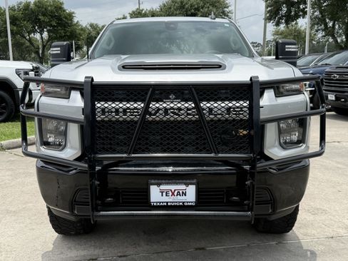 Used 2023 Chevrolet Silverado 2500 Custom w/ Custom Value Package AWD/4WD image 9