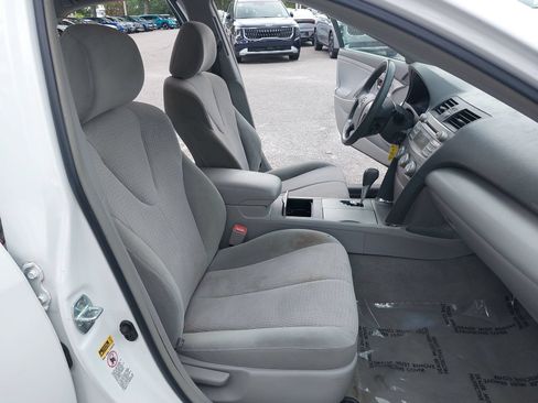 Used 2011 Toyota Camry LE w/ LE Extra-Value Pkg FWD image 10