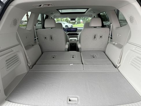 Used 2025 Buick Enclave Avenir w/ Super Cruise Package AWD/4WD image 49