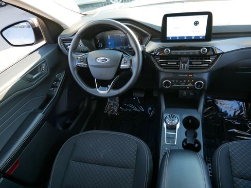Used 2024 Ford Escape Active AWD/4WD image 9