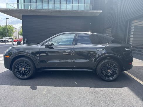 Certified 2025 Porsche Cayenne GTS image 2