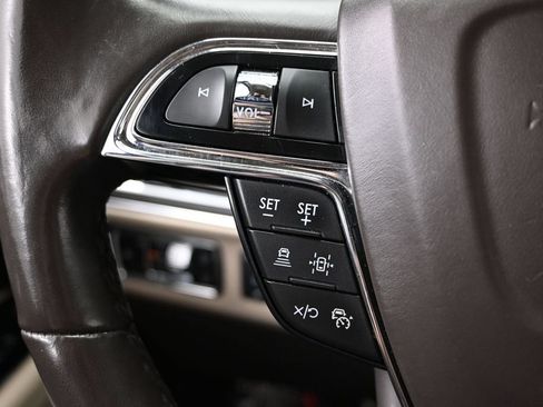 Used 2024 Lincoln Navigator Premiere AWD/4WD image 30