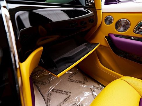 Used 2025 Rolls-Royce Cullinan Base image 89