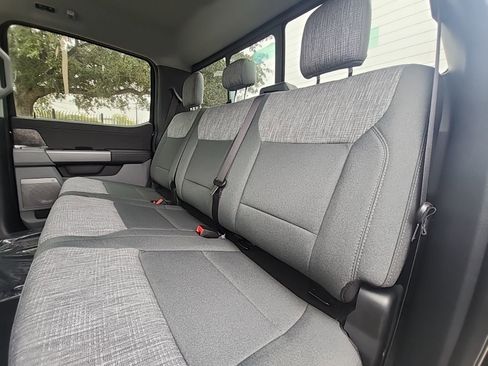 New 2026 Ford F250 XLT w/ XLT Premium Package AWD/4WD image 8