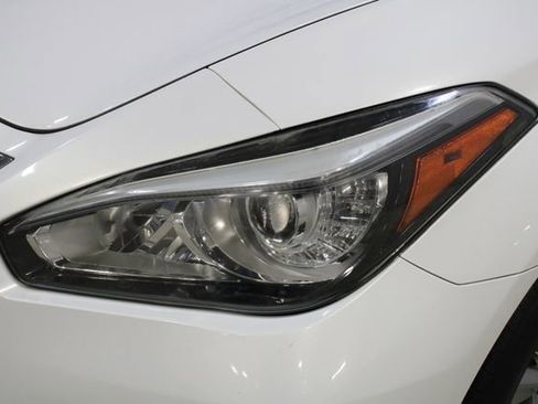 Used 2015 INFINITI Q70 3.7 RWD image 35