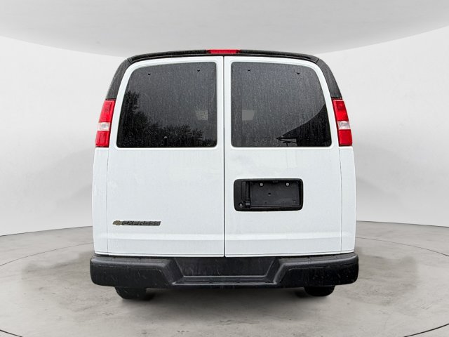 Used 2023 Chevrolet Express 3500 LS w/ Cold Climate Package RWD image 6