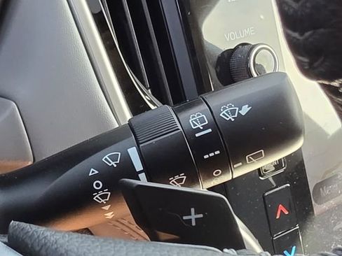 Used 2020 Subaru Outback Limited w/ Tech Package 2 image 37