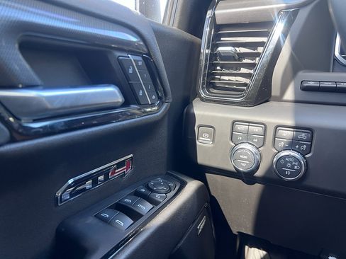 Used 2023 GMC Sierra 1500 AT4 w/ Technology Package AWD/4WD image 24