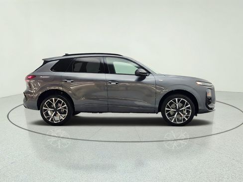 New 2026 Audi Q3 quattro 2.0T AWD/4WD image 4