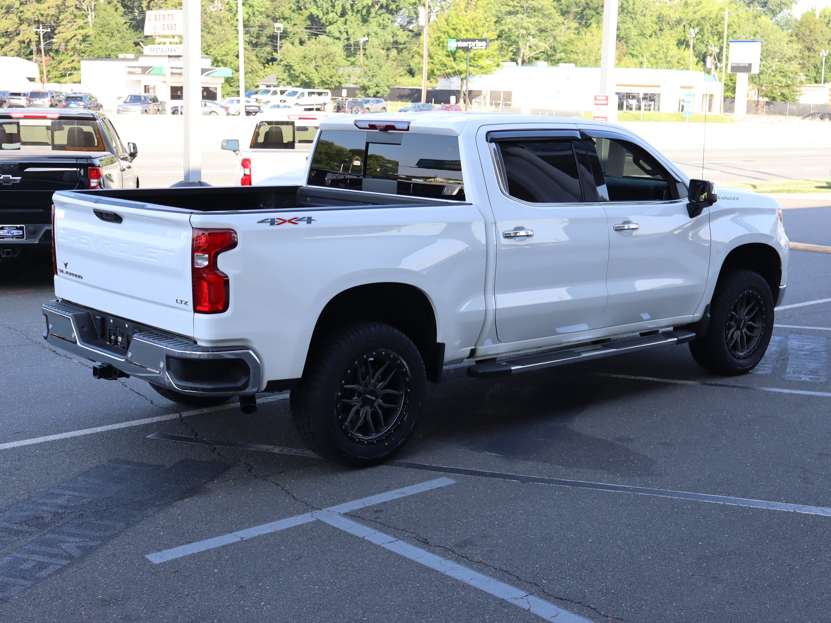 Used 2024 Chevrolet Silverado 1500 LTZ w/ Technology Package AWD/4WD image 10