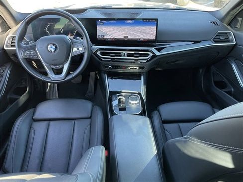 Used 2023 BMW 330i Sedan w/ Premium Package image 9