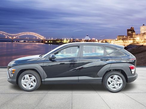 Used 2026 Hyundai Kona SE FWD image 2