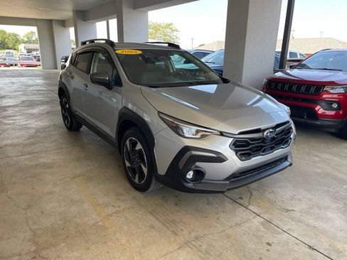 Used 2025 Subaru Crosstrek 2.5i Limited AWD/4WD image 3